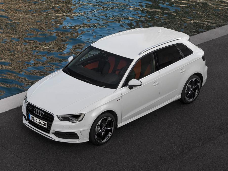  Audi A3 Sportback 2.0 TDI Quattro S-Line (8V) 2012 года  (WW) (фото 1 из 49)